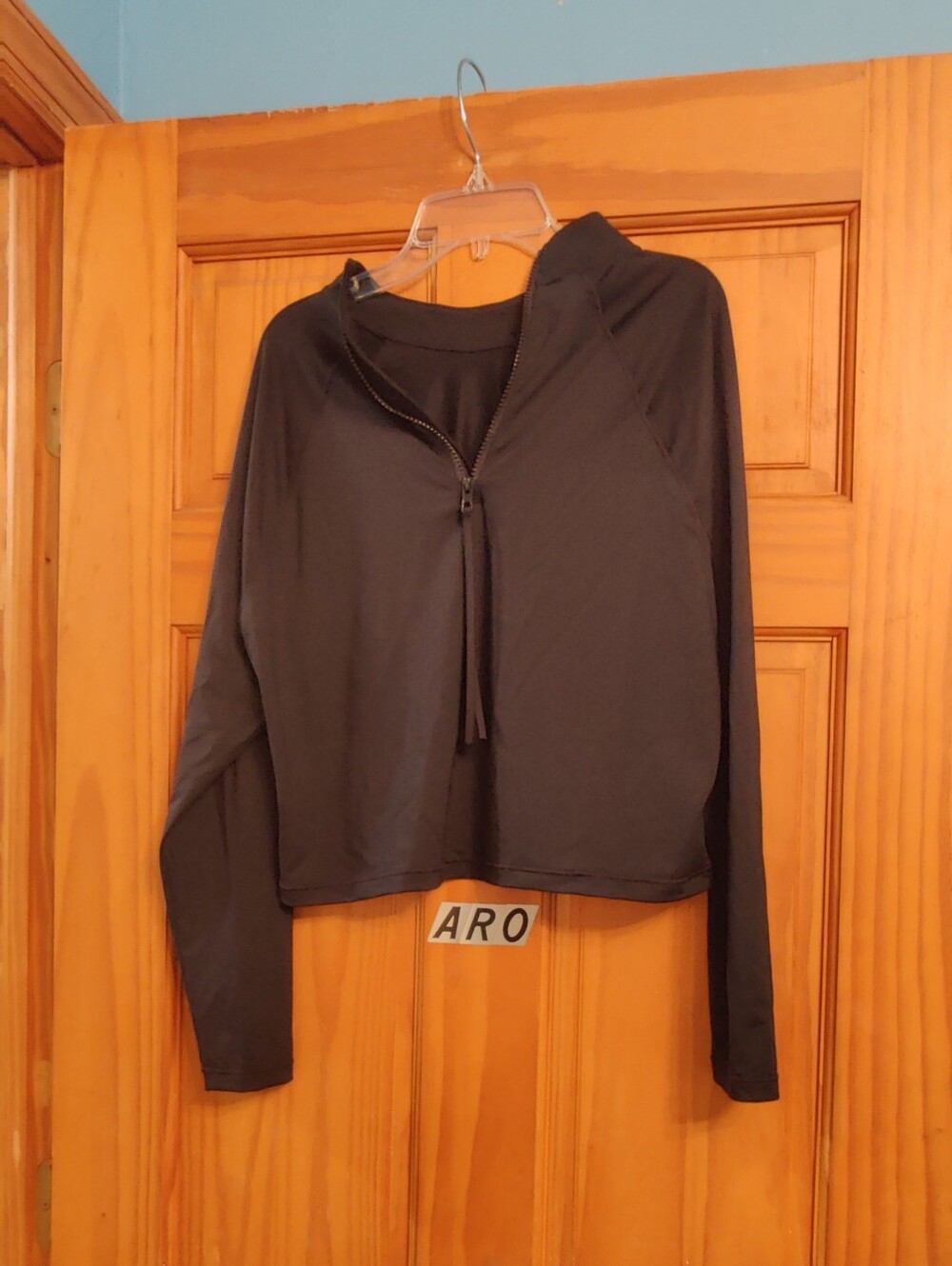 Black Women's Cropped Long Sleeve Rashguard Athleta Top Quarter Zip XL